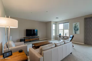 Photo #6: 6376426 Listing