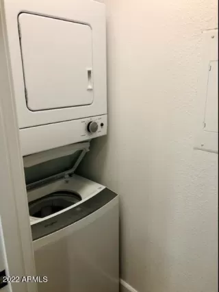 Photo #6: 6376582 Listing