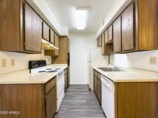 Photo #6: 6376770 Listing