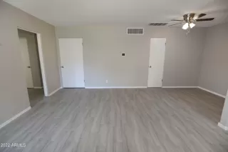 Photo #6: 6376857 Listing