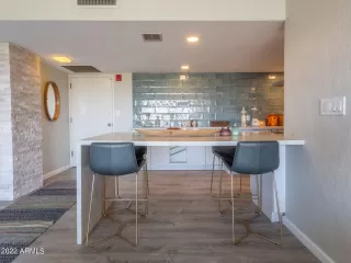 Photo #6: 6376862 Listing