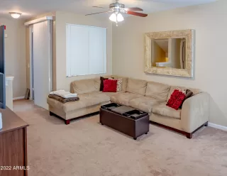 Photo #5: 6376865 Listing