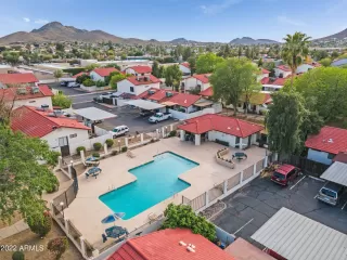 Photo #6: 6376900 Listing