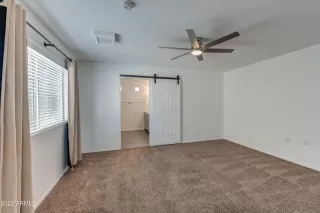 Photo #6: 6376922 Listing