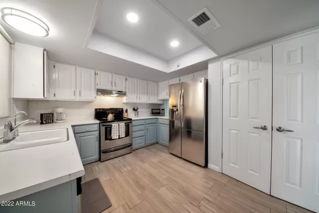 MLS: 6377183 Condo For Sale