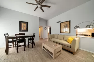 Photo #4: 6377183 Listing