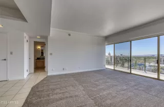 Photo #5: 6377205 Listing