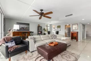 Photo #4: 6377337 Listing