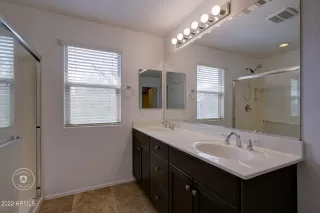 Photo #6: 6377498 Listing