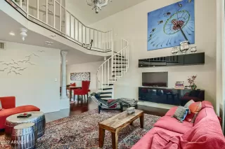 Photo #2: 6377586 Listing