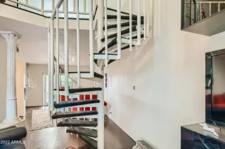 Photo #6: 6377586 Listing