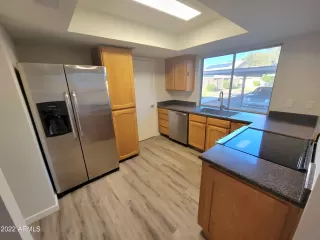 Photo #5: 6377621 Listing