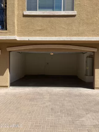 Photo #5: 6377693 Listing