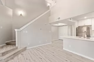 Photo #3: 6377827 Listing