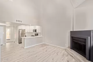 Photo #5: 6377827 Listing