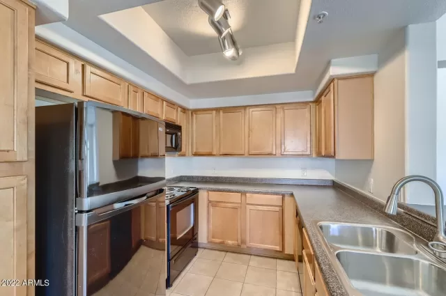 MLS: 6378094 Condo For Sale