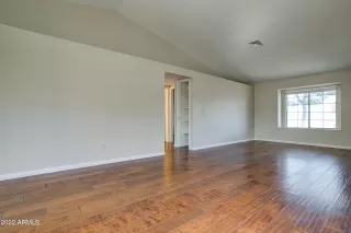 Photo #5: 6378282 Listing