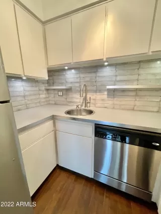 Photo #5: 6378476 Listing