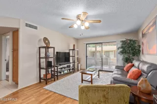 Photo #5: 6378531 Listing