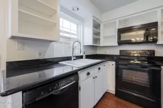 Photo #6: 6378548 Listing