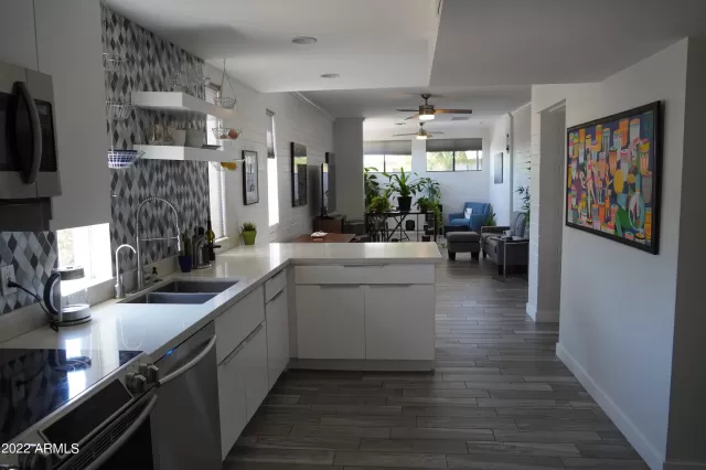 MLS: 6378585 Condo For Sale