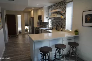 Photo #3: 6378585 Listing