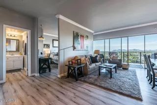 Photo #5: 6378680 Listing