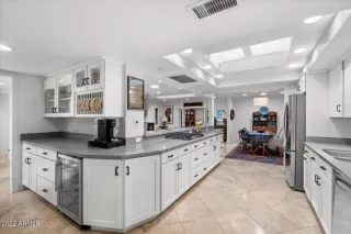 Photo #4: 6378766 Listing