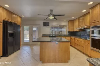 Photo #6: 6378817 Listing 