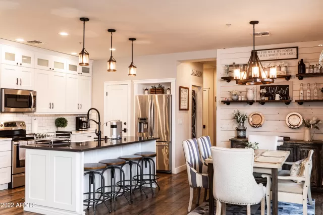 MLS: 6378882 Condo For Sale