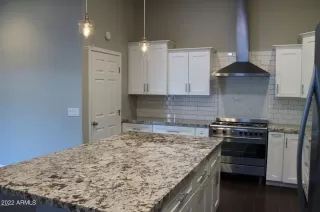 Photo #6: 6379028 Listing 