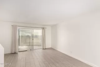 Photo #4: 6379365 Listing