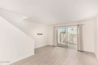 Photo #5: 6379365 Listing