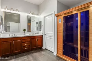 Photo #4: 6379380 Listing