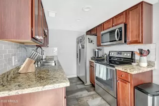 Photo #6: 6379489 Listing