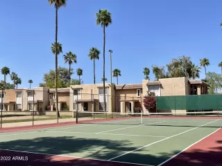 Photo #6: 6379806 Listing