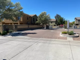 Photo #2: 6379826 Listing