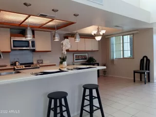 Photo #5: 6379856 Listing