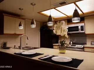 Photo #6: 6379856 Listing