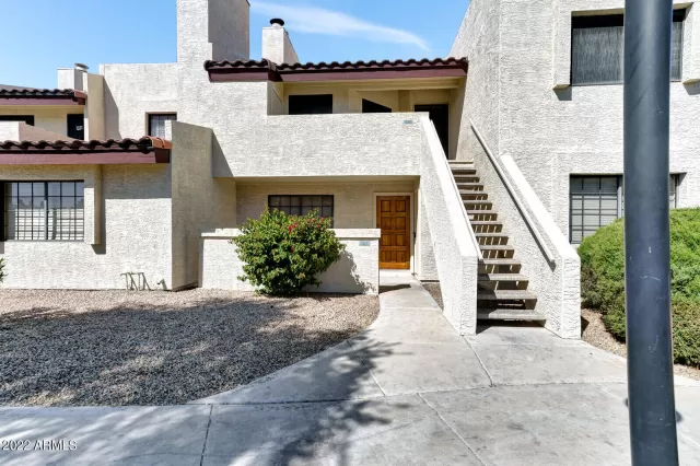 MLS: 6379958 Condo For Sale