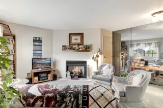 Photo #4: 6379958 Listing