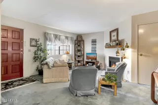 Photo #6: 6379958 Listing