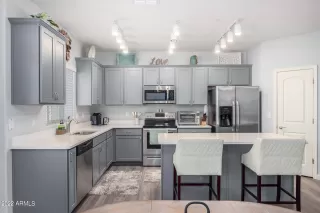 Photo #6: 6379967 Listing