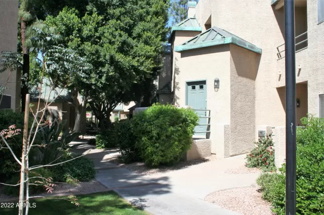 MLS: 6380047 Condo For Sale