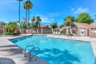 Photo #4: 6380198 Listing