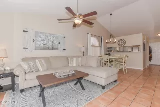 Photo #6: 6380198 Listing