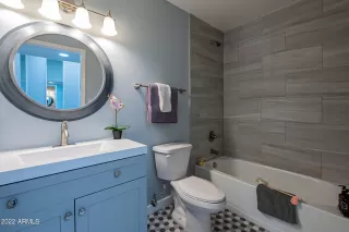 Photo #2: 6380205 Listing