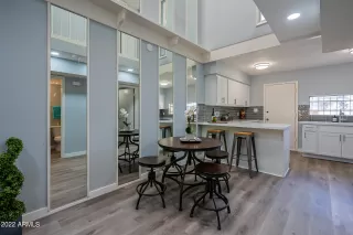 Photo #6: 6380205 Listing