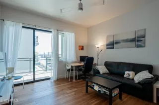 Photo #5: 6380243 Listing