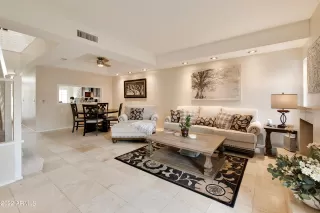 Photo #5: 6380360 Listing